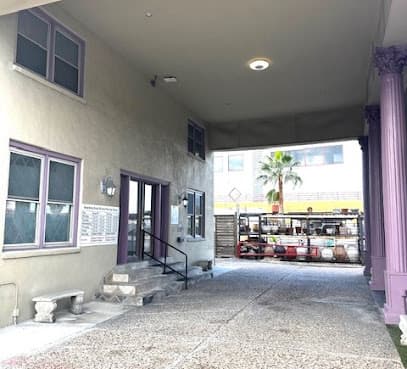 The Dog House Pet Salon - Galleria